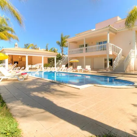 Monte Do Is A Great 5 Bedroom Fully Airconditioned With Private Pool * Alvor