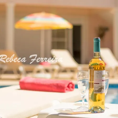 Villa Monte Do Is A Great 5 Bedroom Fully Airconditioned With Private Pool *