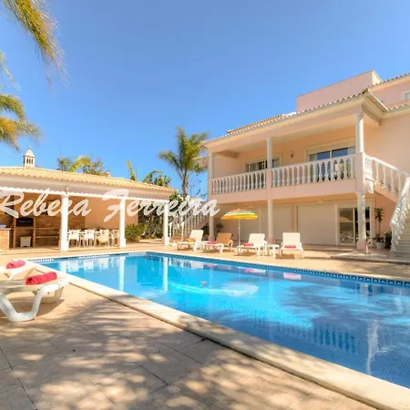 Villa Monte Do Is A Great 5 Bedroom Fully Airconditioned With Private Pool *