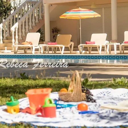 Monte Do Is A Great 5 Bedroom Fully Airconditioned With Private Pool *