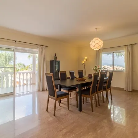 Monte Do Is A Great 5 Bedroom Fully Airconditioned With Private Pool *