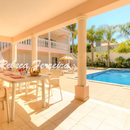 Monte Do Is A Great 5 Bedroom Fully Airconditioned With Private Pool Villa Alvor