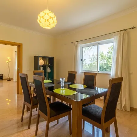 Monte Do Is A Great 5 Bedroom Fully Airconditioned With Private Pool *