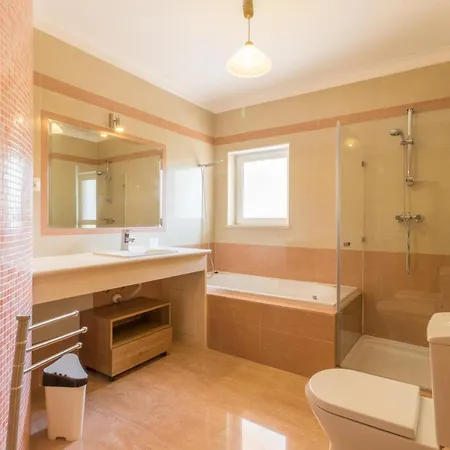 Villa Monte Do Is A Great 5 Bedroom Fully Airconditioned With Private Pool