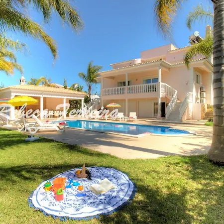 Villa Monte Do Is A Great 5 Bedroom Fully Airconditioned With Private Pool